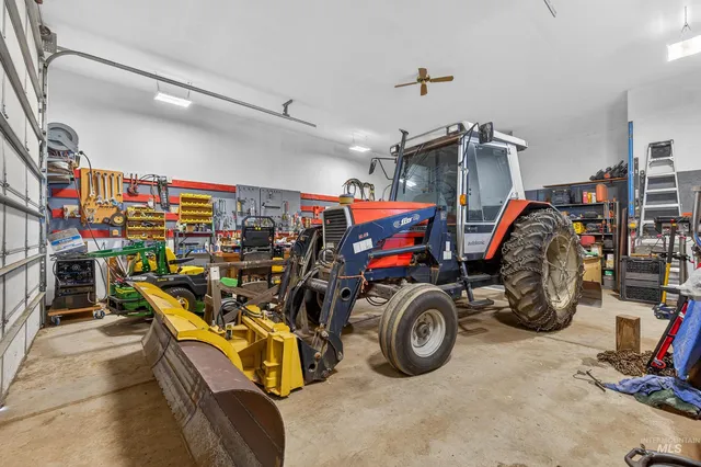 $1,600,000 | 2195 Kilborn Lane, Mesa, ID 83643