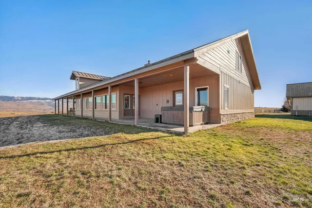 $1,600,000 | 2195 Kilborn Lane, Mesa, ID 83643