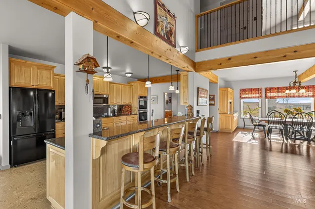 $1,600,000 | 2195 Kilborn Lane, Mesa, ID 83643