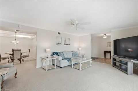 $999,000 | 3951 Gulf Shore Boulevard North, Unit 302, Naples, FL 34103