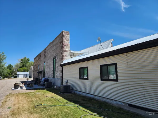 $695,000 | 150 West Main Street, Oakley, ID 83346