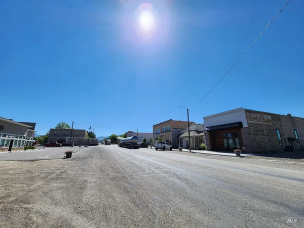 $695,000 | 150 West Main Street, Oakley, ID 83346