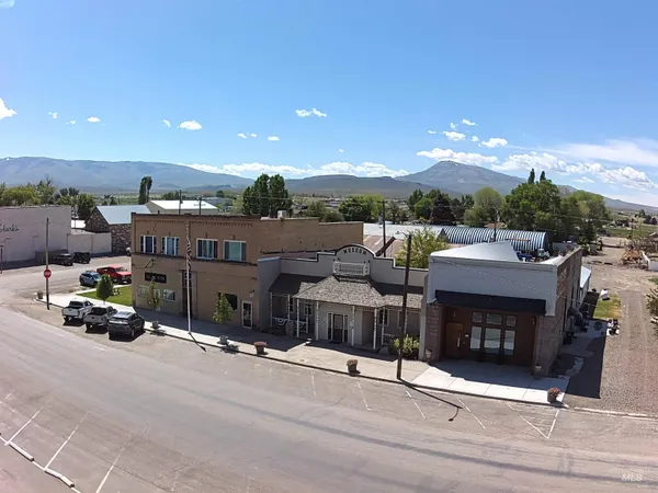 $695,000 | 150 West Main Street, Oakley, ID 83346