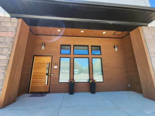 $695,000 | 150 West Main Street, Oakley, ID 83346