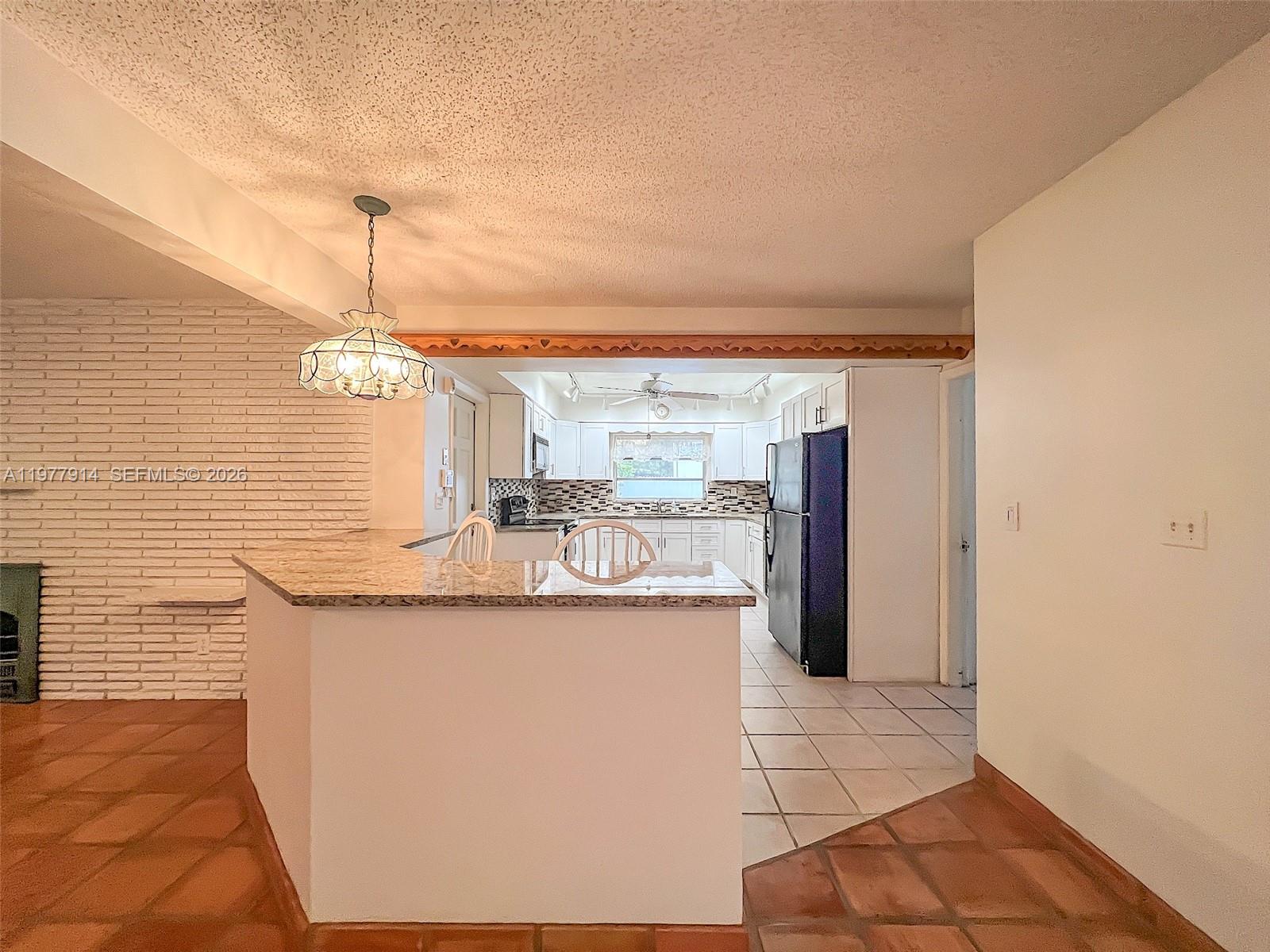 192 Southwest 62nd Terrace Plantation, FL 33317 - Photo 6 of 49