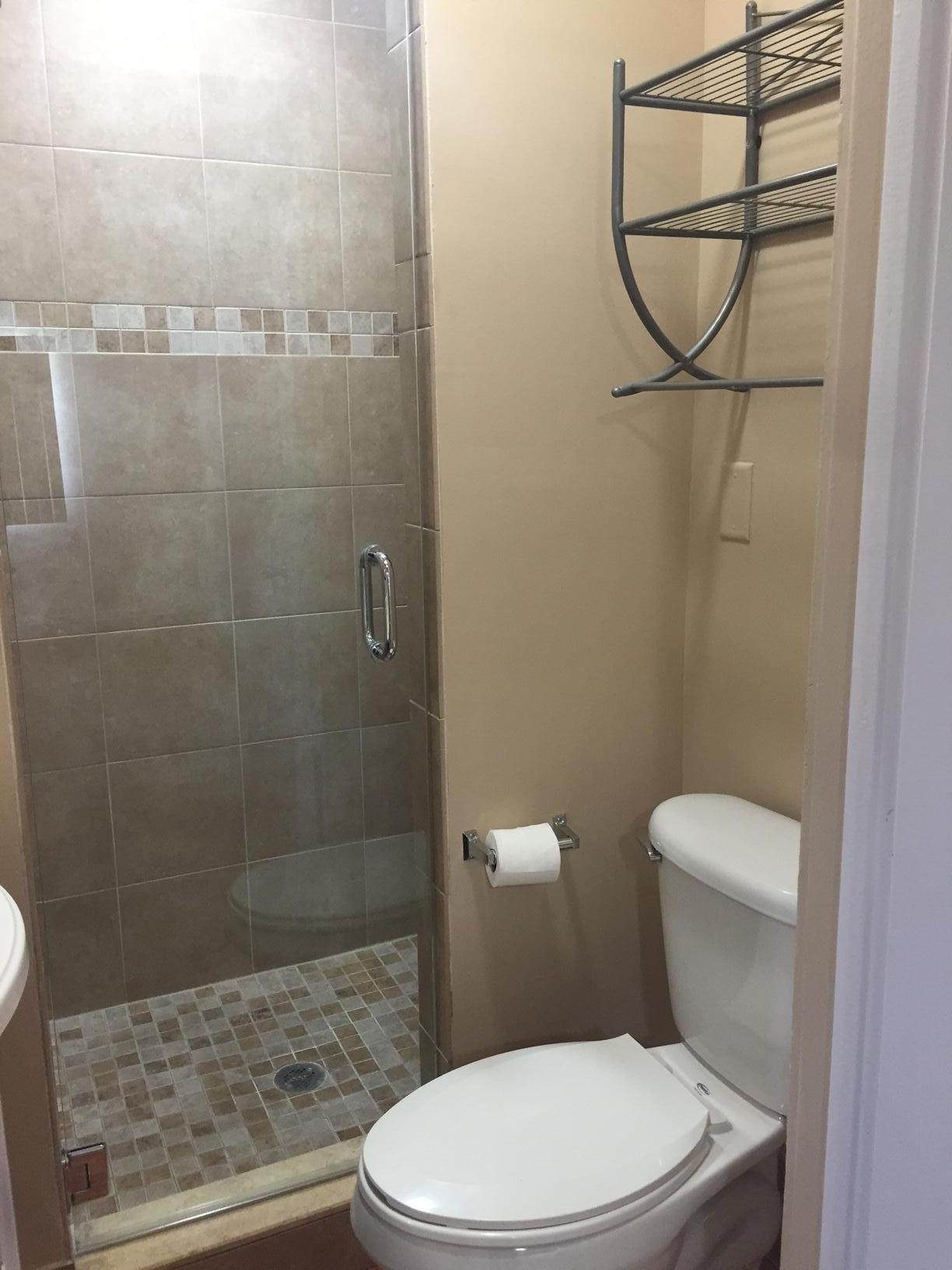 1161 West 24th Street Riviera Beach, FL 33404 - Photo 9 of 10 Bathroom 1