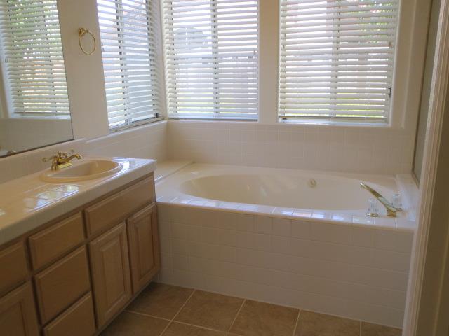 17609 River Run Road Salinas, CA 93908 - Photo 8 of 16 Gallery Image 8