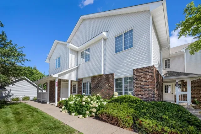 $185,000 | 3563 Blue Jay Way, Unit 107, Eagan, MN 55123
