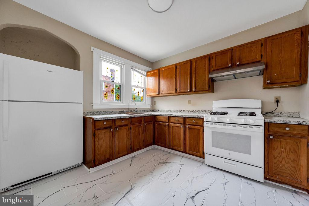 31 Lamport Road Upper Darby, PA 19082 - Photo 8 of 21