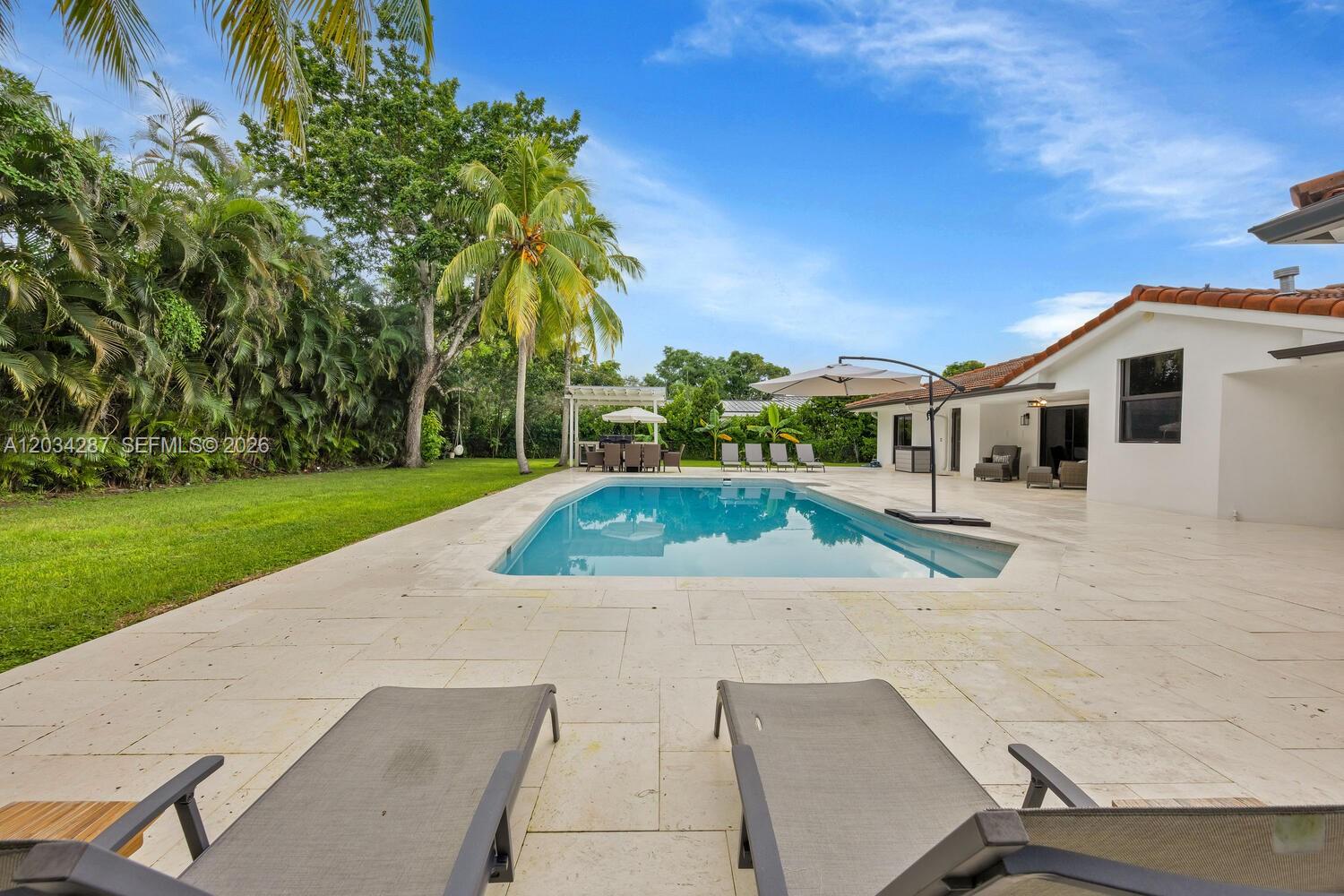 6860 Southwest 99th Terrace Pinecrest, FL 33156 - Photo 35 of 46
