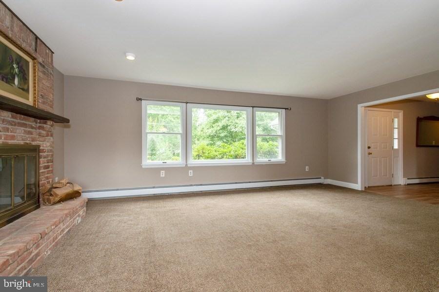 619 Rte 524 Allentown, NJ 08501 - Photo 13 of 28 Gallery Image 13