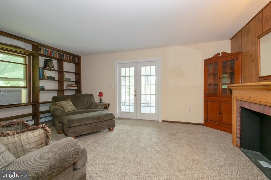 619 Rte 524 Allentown, NJ 08501 - Photo 15 of 28 Gallery Image 15