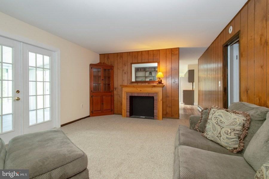 619 Rte 524 Allentown, NJ 08501 - Photo 16 of 28 Gallery Image 16