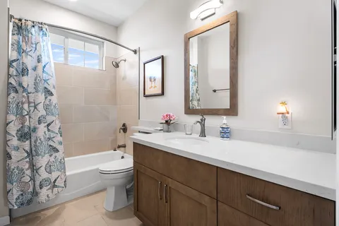 $1,200,000 | 75-3772 Leialii Loop, Kailua-Kona, HI 96740