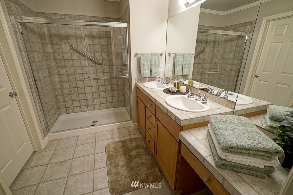 17438 Bothell Way Northeast, Unit C101 Bothell, WA 98011 - Photo 12 of 25