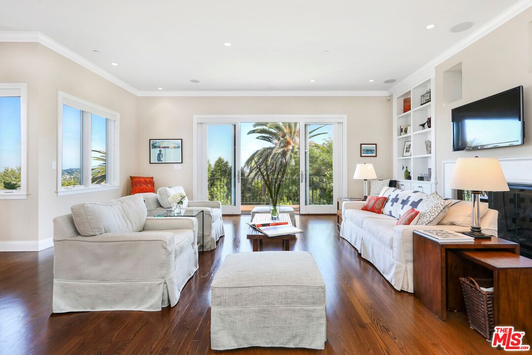 3671 Lowry Road Los Angeles, CA 90027 - Photo 1 of 46 Gallery Image 1