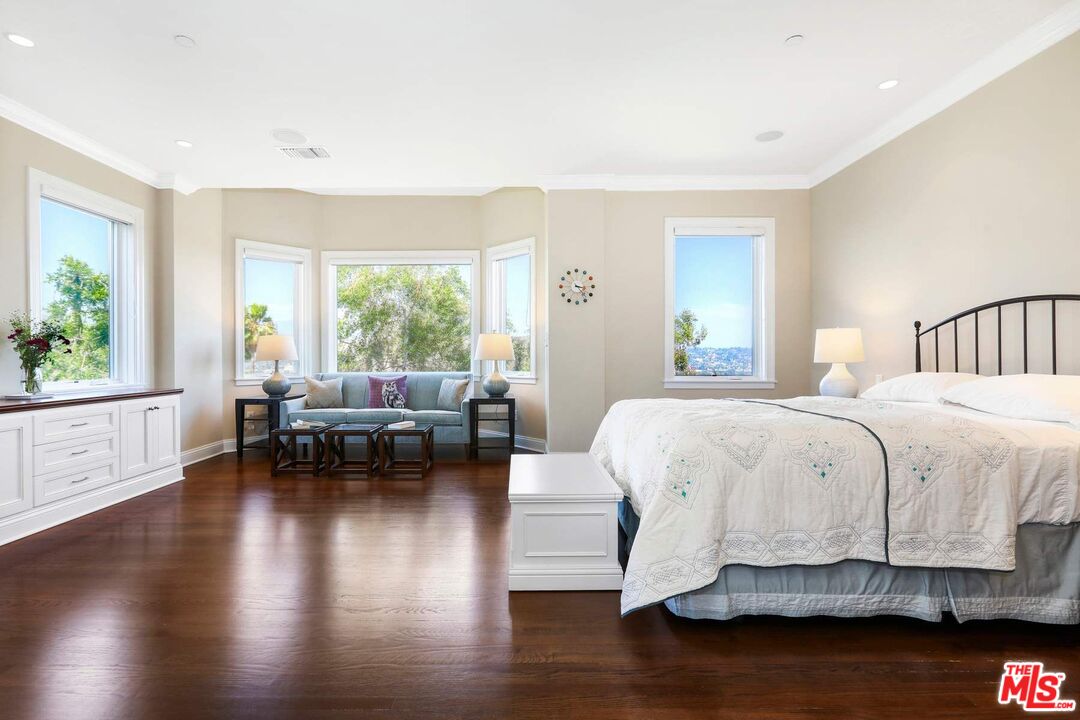 3671 Lowry Road Los Angeles, CA 90027 - Photo 23 of 46 Gallery Image 23