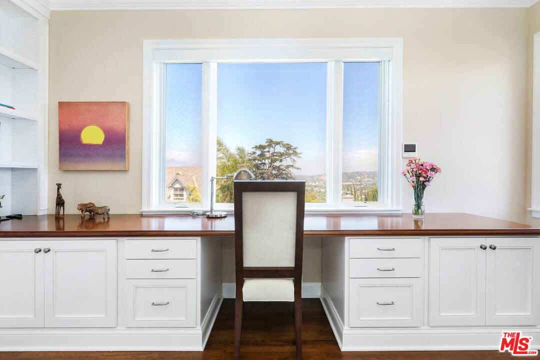 3671 Lowry Road Los Angeles, CA 90027 - Photo 34 of 46 Gallery Image 34