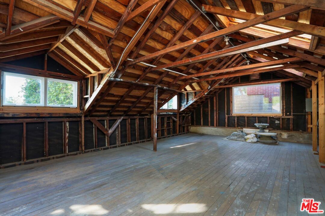 3671 Lowry Road Los Angeles, CA 90027 - Photo 41 of 46 Gallery Image 41