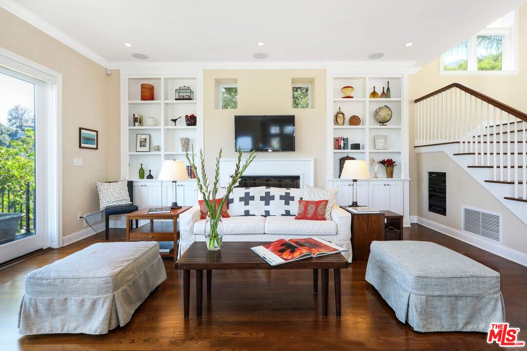 3671 Lowry Road Los Angeles, CA 90027 - Photo 6 of 46 Gallery Image 6