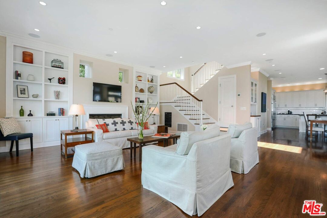 3671 Lowry Road Los Angeles, CA 90027 - Photo 10 of 46 Gallery Image 10