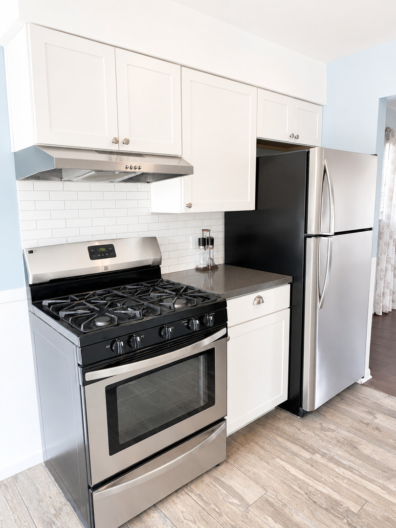 813 Valley Stream Drive, Unit D Wheeling, IL 60090 - Photo 8 of 10