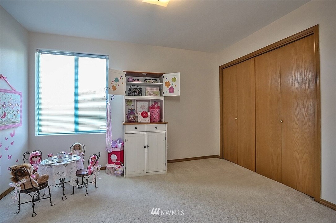 5698 Clover Valley Road Southeast Port Orchard, WA 98367 - Photo 16 of 25 Gallery Image 16