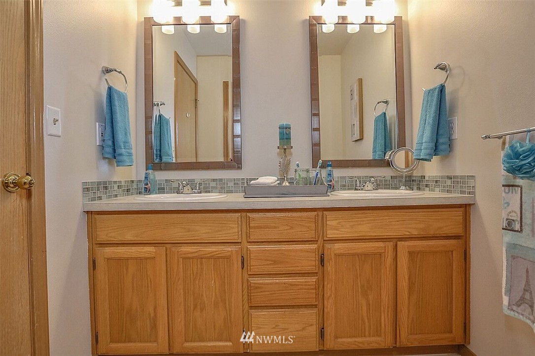 5698 Clover Valley Road Southeast Port Orchard, WA 98367 - Photo 19 of 25 Gallery Image 19