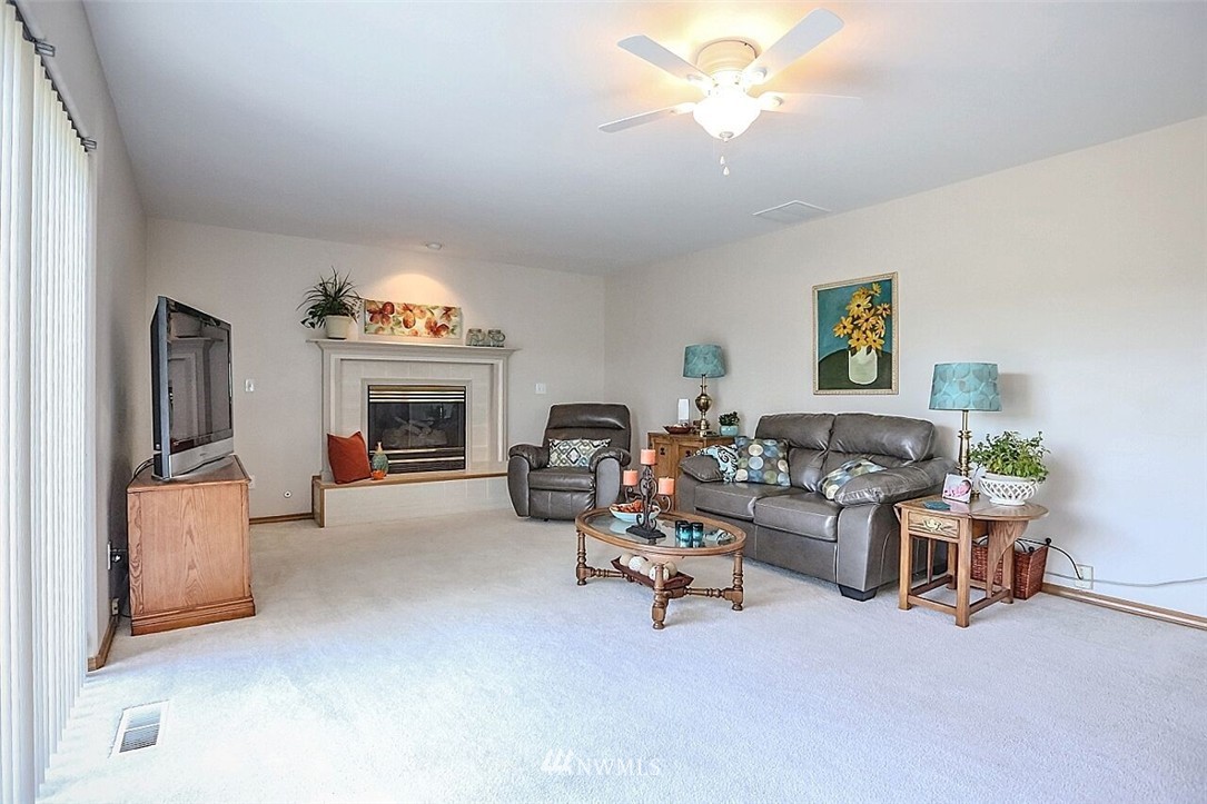 5698 Clover Valley Road Southeast Port Orchard, WA 98367 - Photo 10 of 25 Gallery Image 10