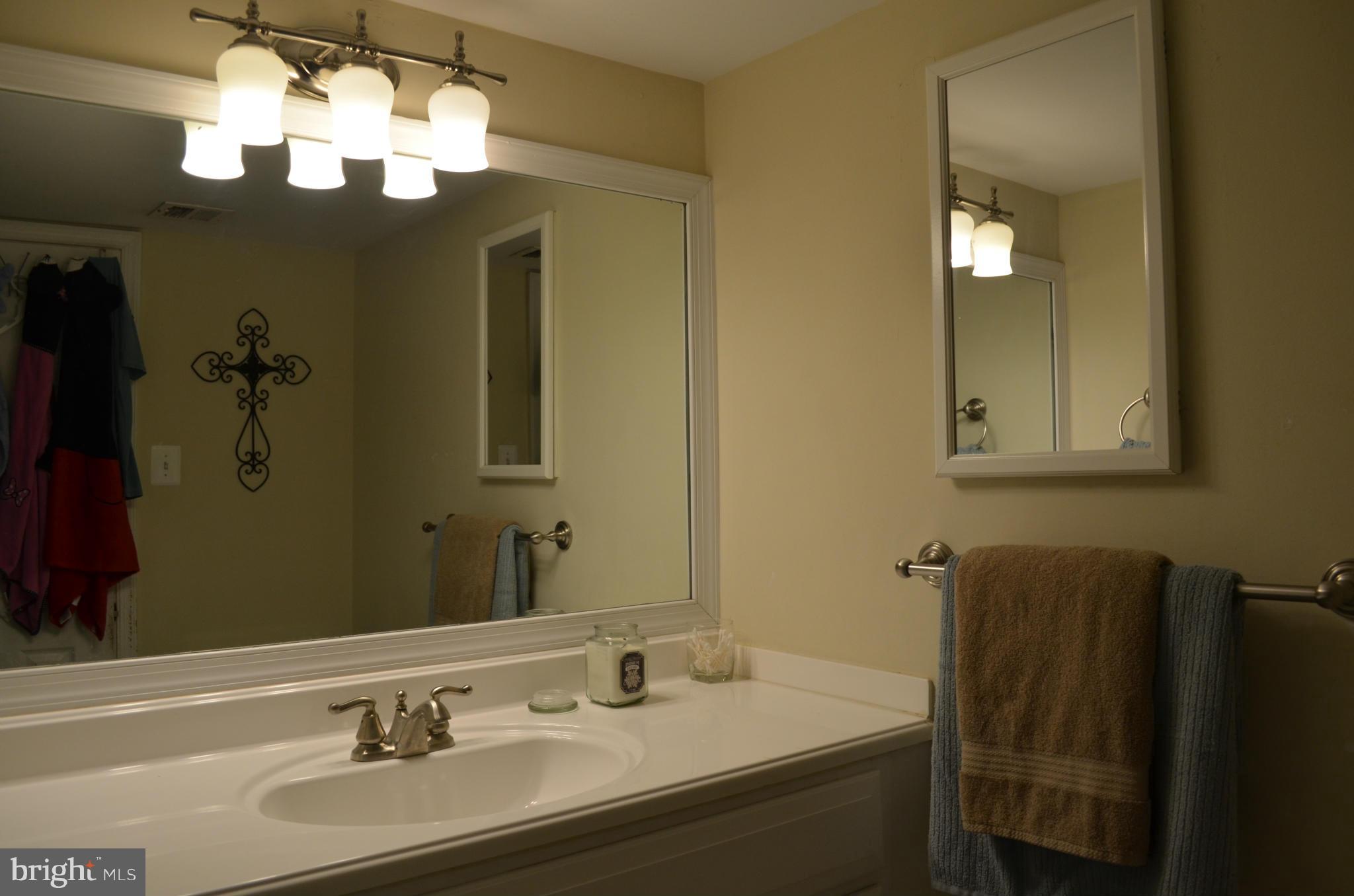 2618 Fort Farnsworth Road, Unit 237 1D Alexandria, VA 22303 - Photo 14 of 30 Bath