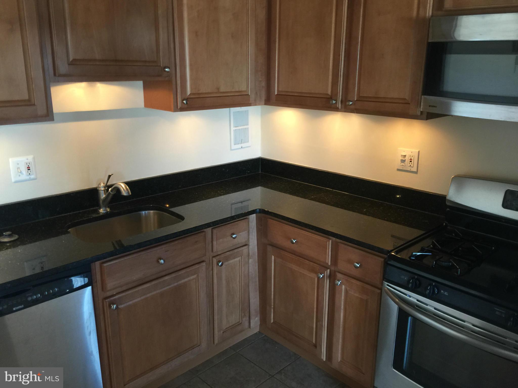 2618 Fort Farnsworth Road, Unit 237 1D Alexandria, VA 22303 - Photo 30 of 30 Kitchen