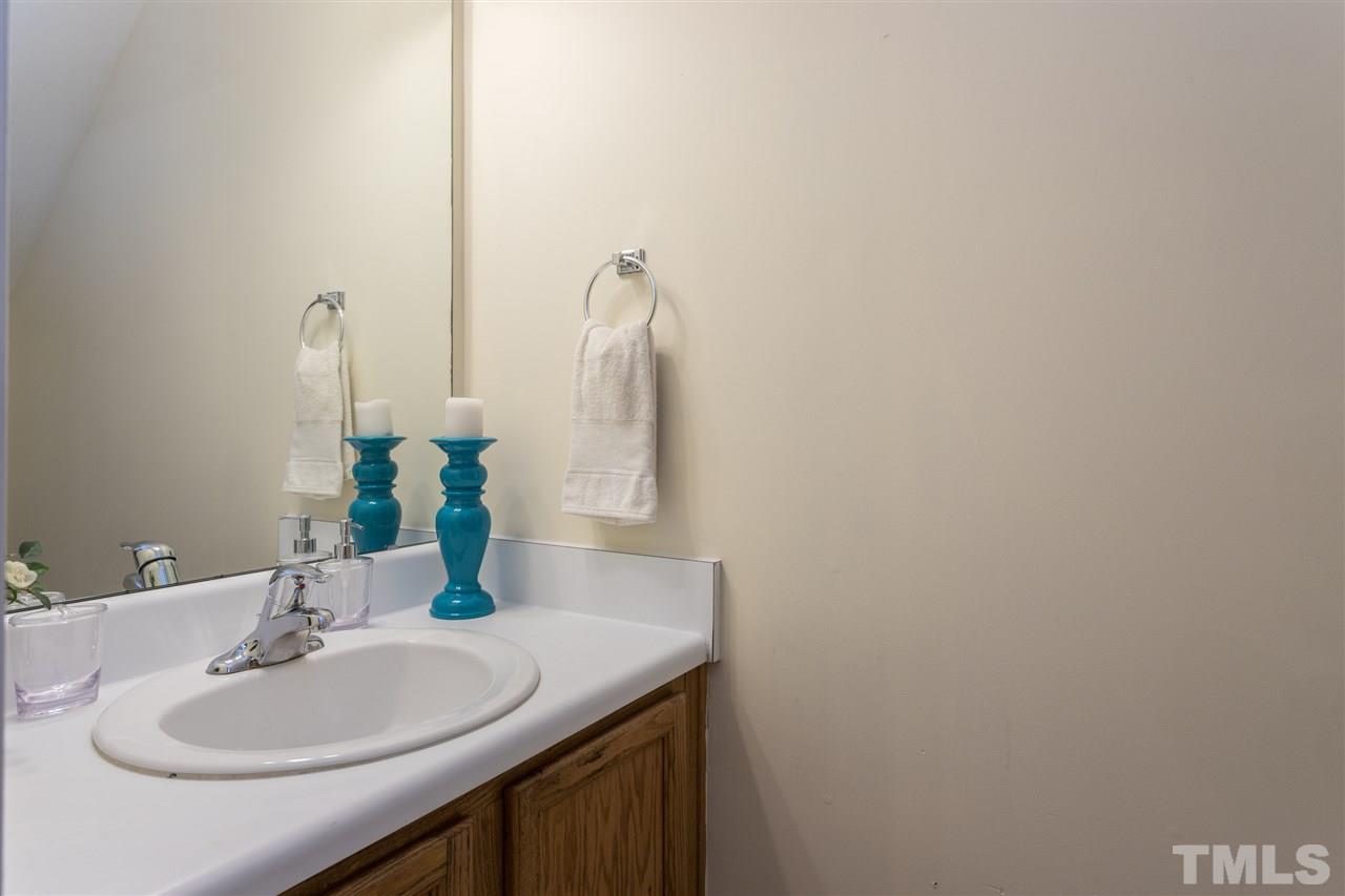 3538 Oneonta Avenue Raleigh, NC 27604 - Photo 13 of 24