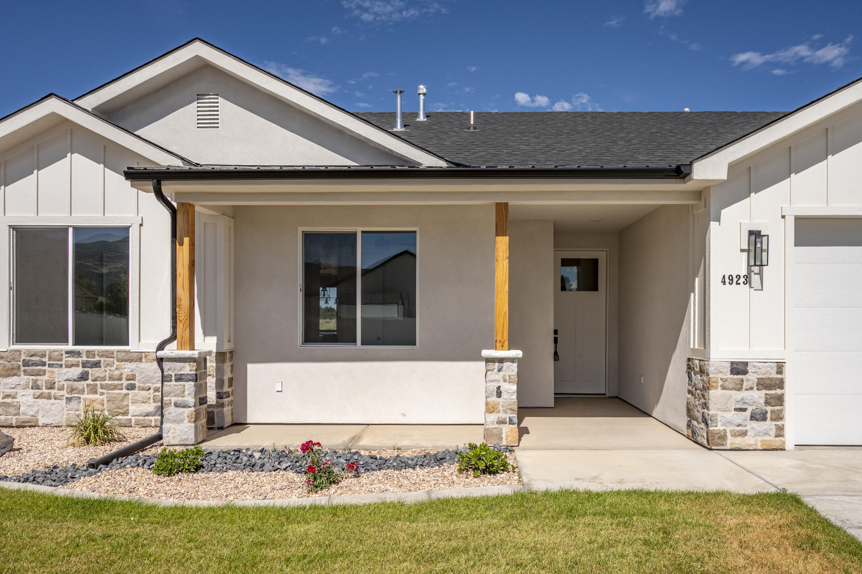 4923 North 10 East Enoch, UT 84721 - Photo 38 of 46 4923 N 10 E-13