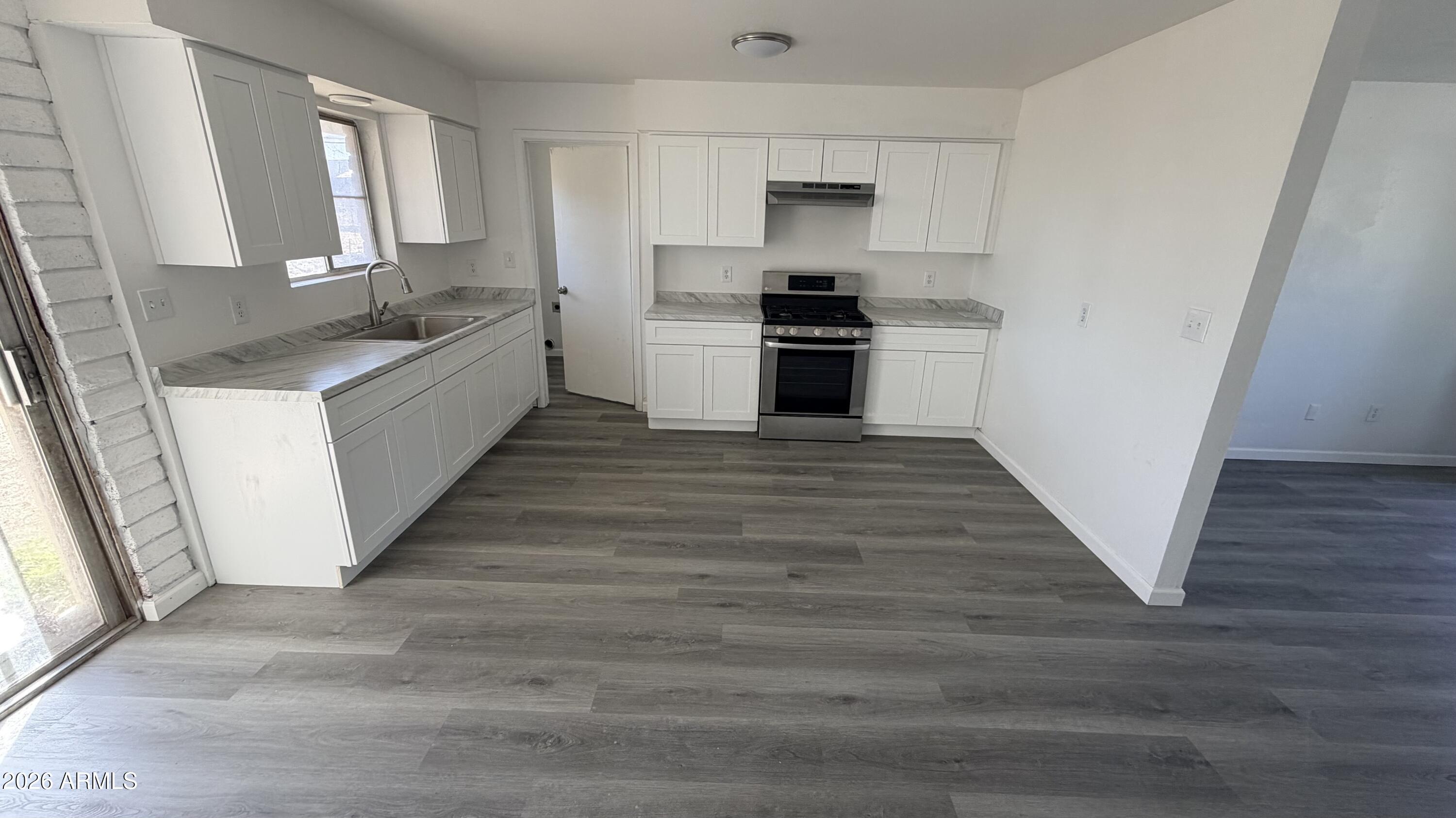 419 4th Street Winkelman, AZ 85192 - Photo 2 of 24 Kitchen . Brad Christman