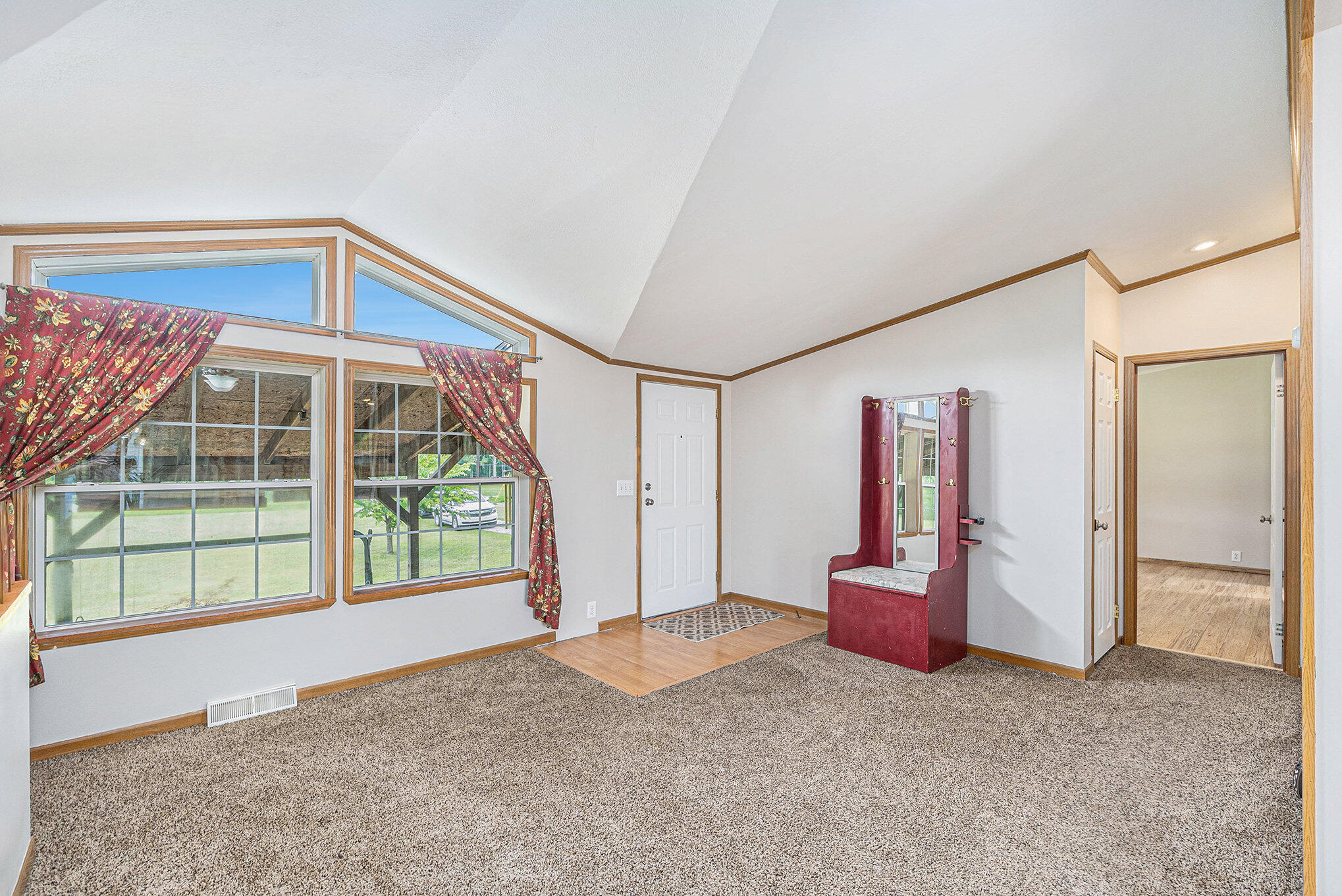 13782 Tuttle Hill Road Milan, MI 48160 - Photo 4 of 29 007_a7s00213