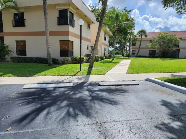 $2,450 | 2738 Carambola Circle South, Unit 1913, Coconut Creek, FL 33066