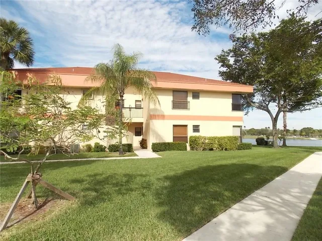 $2,450 | 2738 Carambola Circle South, Unit 1913, Coconut Creek, FL 33066