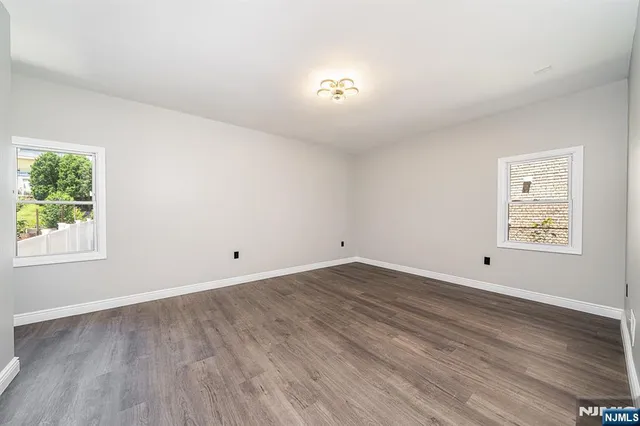 $3,200 | 2033 Edwin Avenue, Unit 1, Fort Lee, NJ 07024