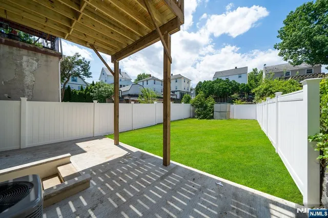 $3,200 | 2033 Edwin Avenue, Unit 1, Fort Lee, NJ 07024