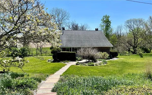 $2,300 | 4942 Bakerstown Culmerville Road, Tarentum, PA 15084