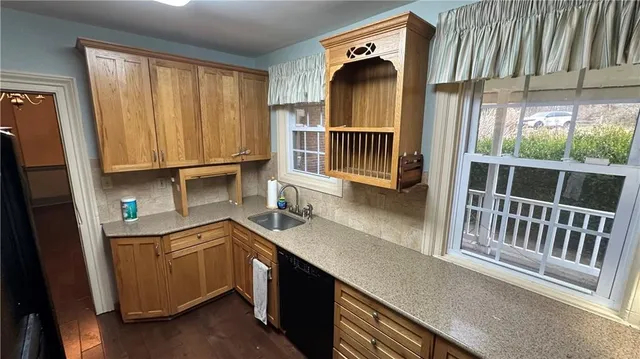 $2,300 | 4942 Bakerstown Culmerville Road, Tarentum, PA 15084