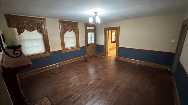 $2,300 | 4942 Bakerstown Culmerville Road, Tarentum, PA 15084