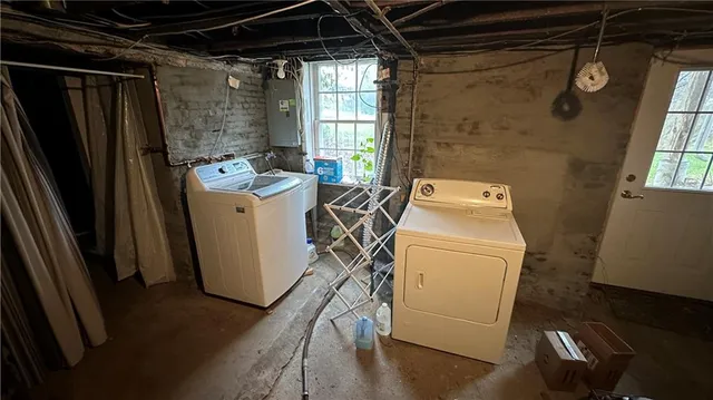 $2,300 | 4942 Bakerstown Culmerville Road, Tarentum, PA 15084