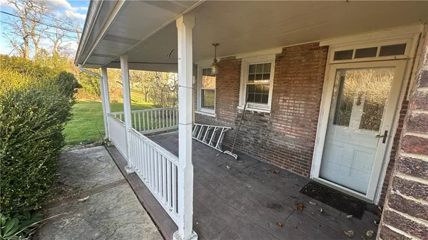 $2,300 | 4942 Bakerstown Culmerville Road, Tarentum, PA 15084