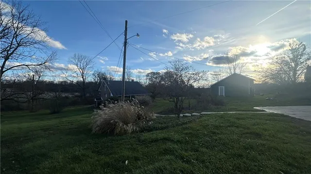 $2,300 | 4942 Bakerstown Culmerville Road, Tarentum, PA 15084