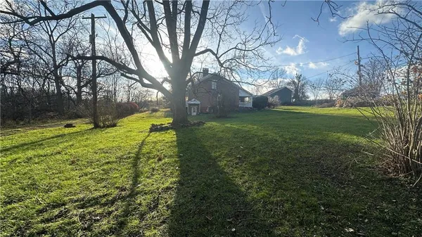 $2,300 | 4942 Bakerstown Culmerville Road, Tarentum, PA 15084