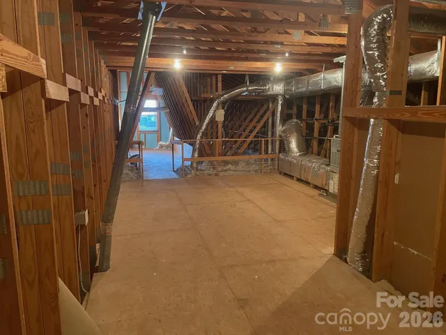 $389,500 | 499 26th Avenue Northeast, Hickory, NC 28601