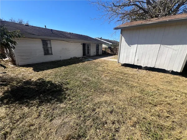 $1,395 | 1418 Seville Drive, Corpus Christi, TX 78416