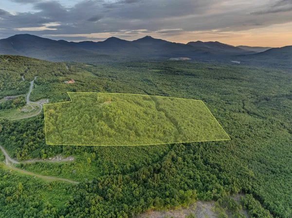$650,000 | 0 Ledgewood Drive, Unit 9 8, Bethlehem, NH 03574