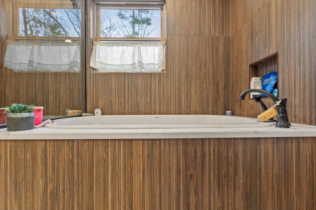 26 Pearl Road Ashburnham, MA 01430 - Photo 10 of 42